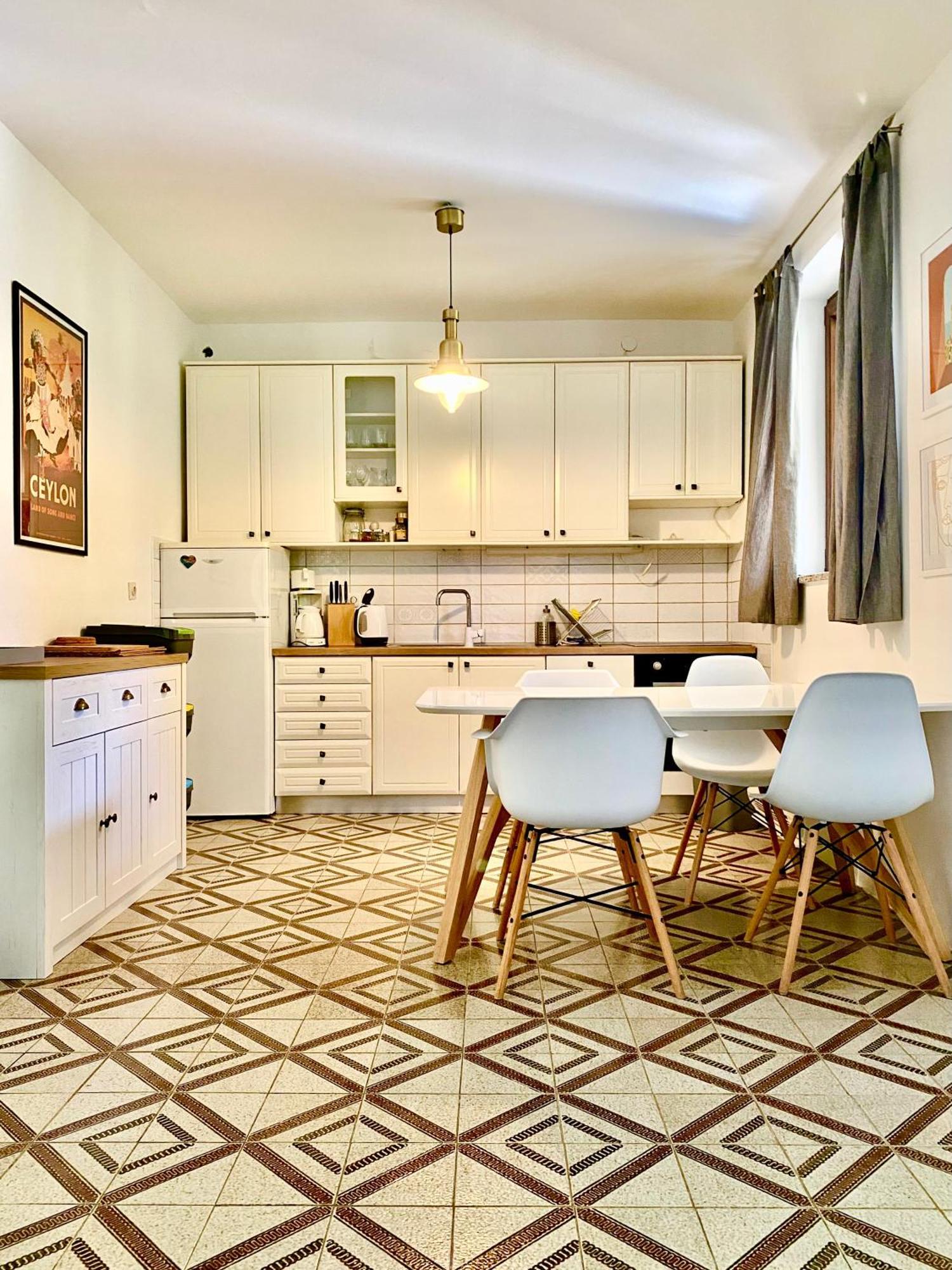Olive Groove Apartment *