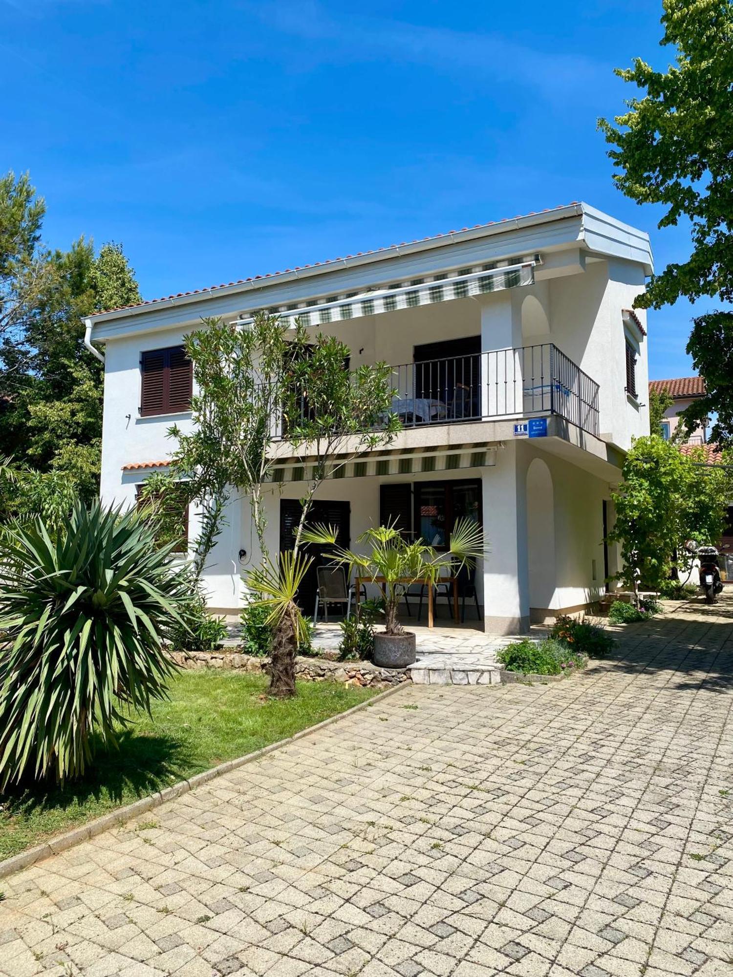 Olive Groove Malinska